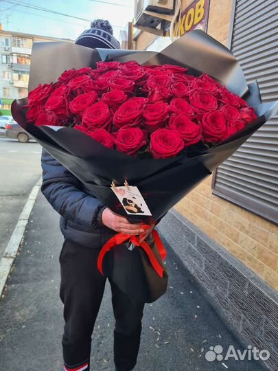 Букет высоких красных роз 90 см эквадор