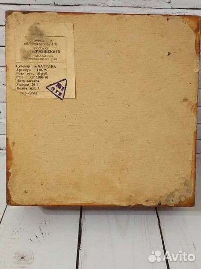 Старинная деревянная шкатулка