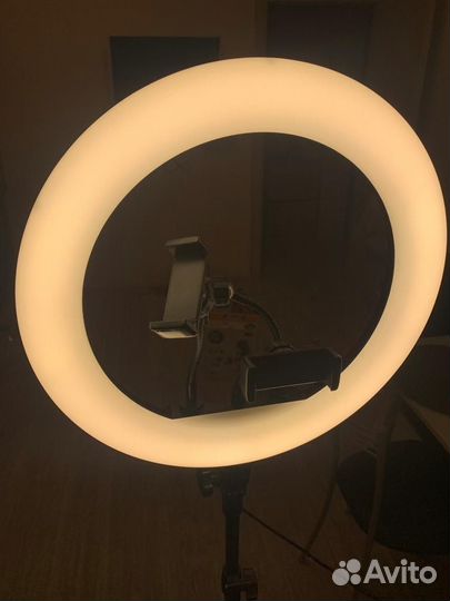 Кольцевая лампа 35см со штативом