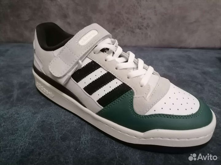 Кроссовки Adidas