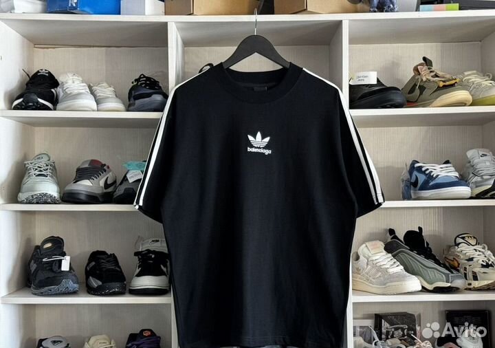 Balenciaga adidas футболка