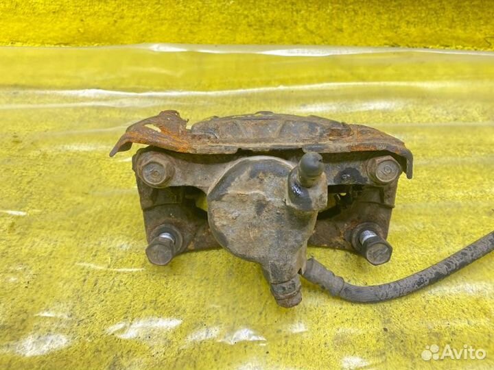 Суппорт задний правый Lexus/Toyota Land