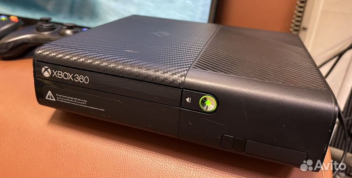 Xbox 360E 500gb 2 джоя