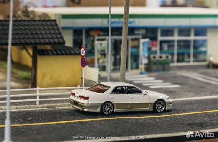 Модель Tarmac 1/64 Toyota Mark 2 Vertex JZX100