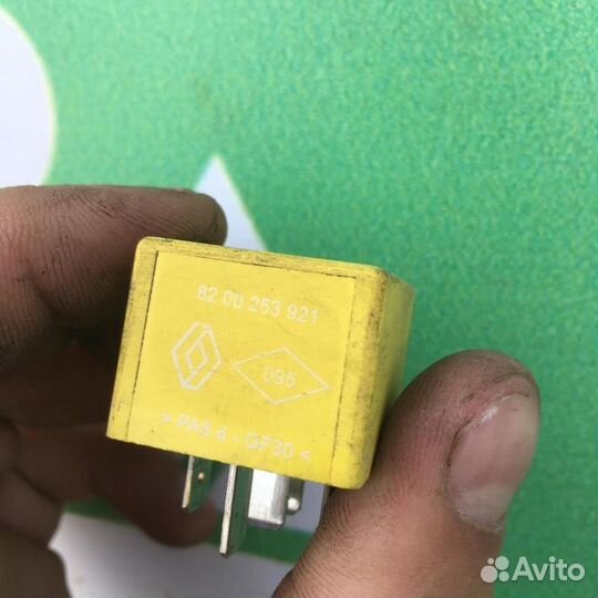 Реле Рено Логан