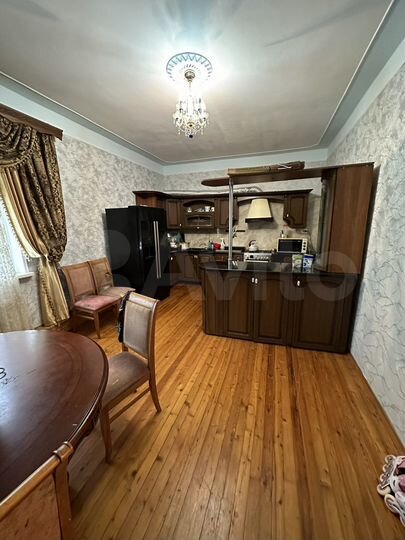 Дом 360 м² на участке 8 сот.