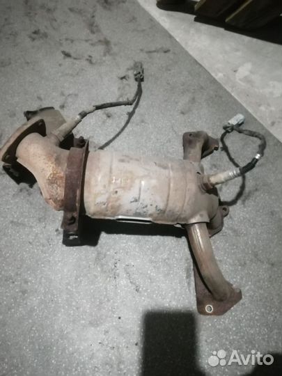 Выпускной коллектор,катализатор ваз 1.6 8кл