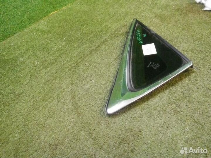 Форточка задняя правая Lexus NX (2014-2021)