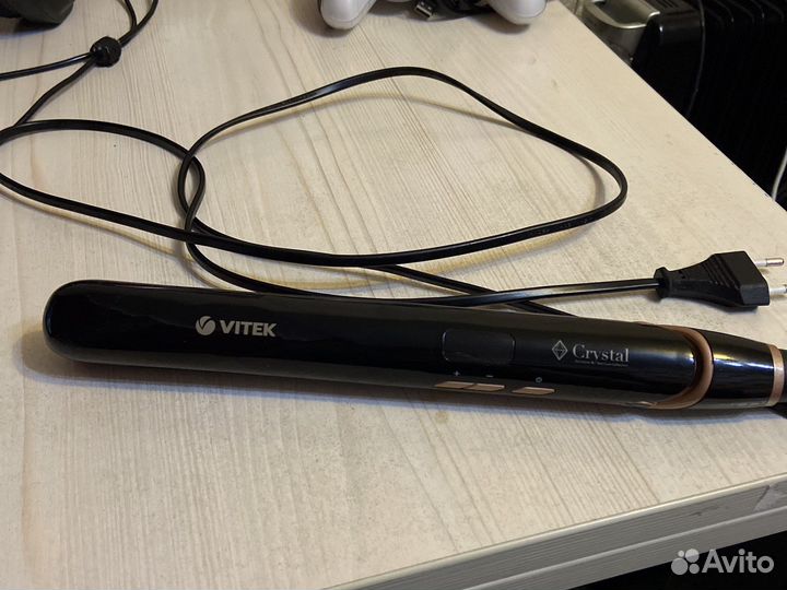 Выпрямитель для волос Vitek VT-8410 BK Crystal