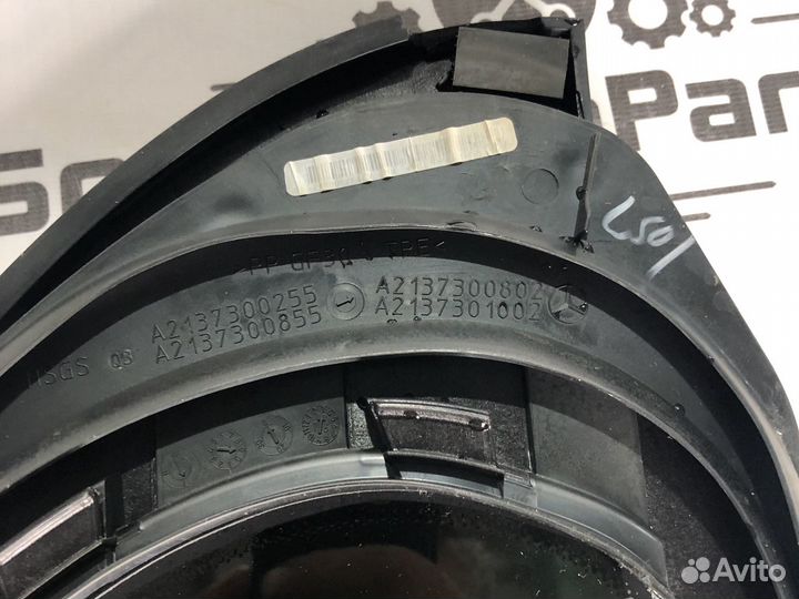 Форточка задней двери Mercedes w213