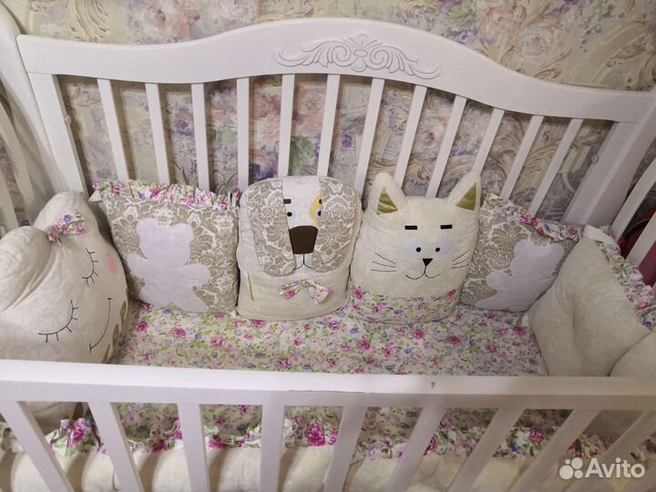 Комплект подушек в кроватку