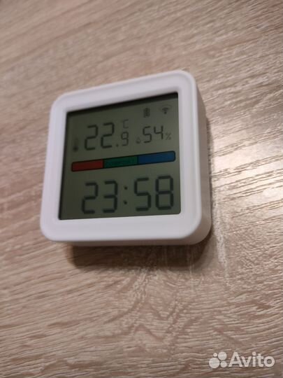 Датчик температуры и влажности SMART life wifi