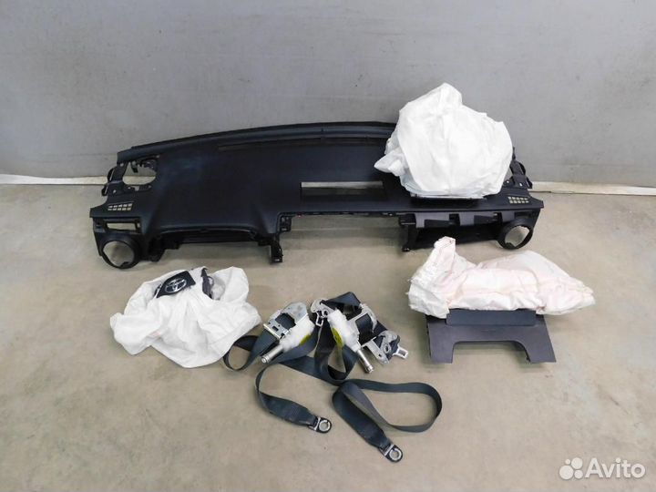 Торпедо Toyota RAV4