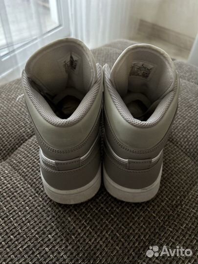 Кроссовки Nike Air Jordan1 размер EUR 40