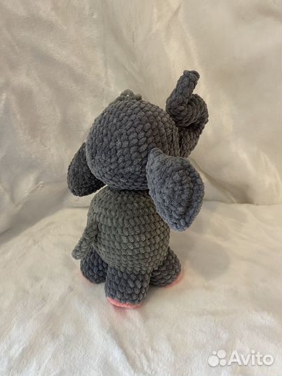 Слоник вязаный