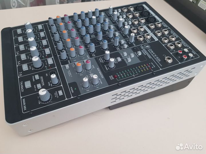 Mackie onyx 820i 8-канальный микшер