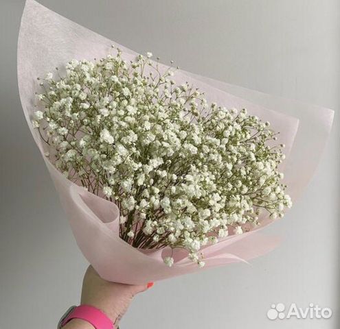 Воздушный букет из белых гипсофил