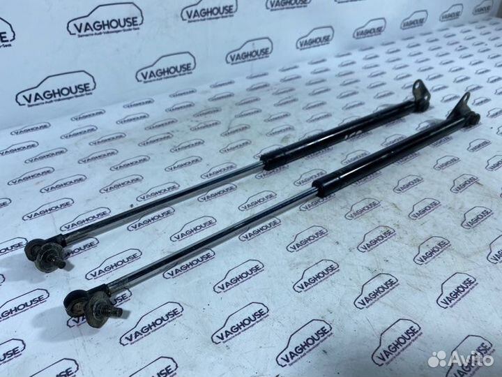 Амортизатор багажника Toyota Land Cruiser 100 4.2