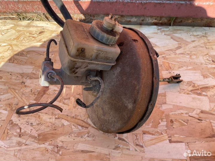 Вакуумный усилитель тормозов passat b3