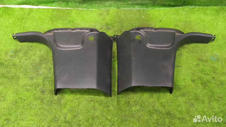 Обшивка стойки кузова пара Nissan Presage Rider