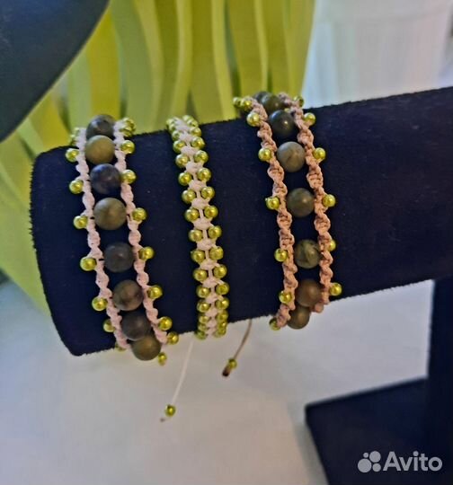 Браслет микромакраме