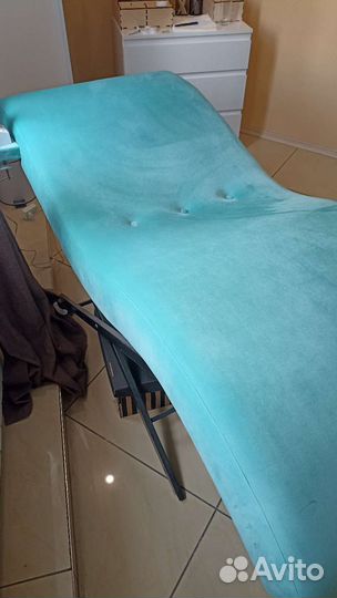 Анатомическая кушетка для наращивания ресниц