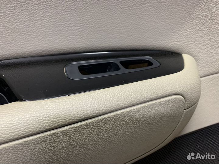 Kia Optima IV Обшивка задней левой двери