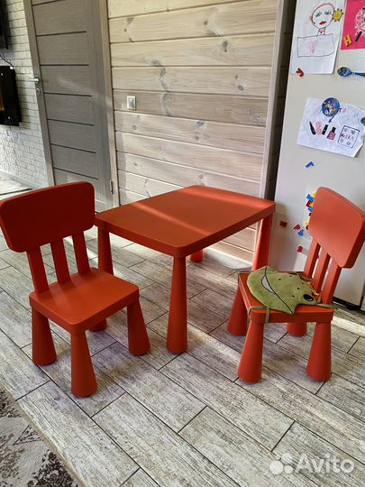 Детский Стол и два стула икея
