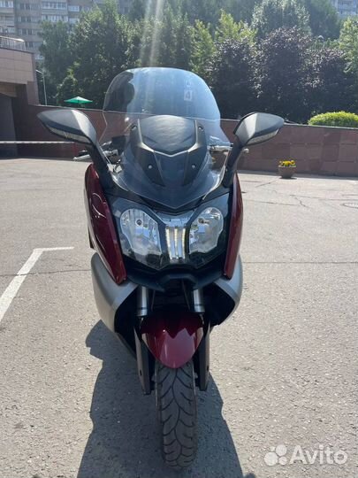 Продаю максискутер BMW C650GT