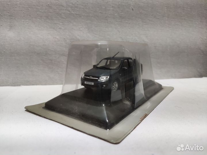 Модель Автолегенды Новая эпоха №5-Лада Гранта