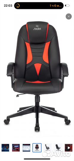 Игровой компьютер с монитором и клавиатурой