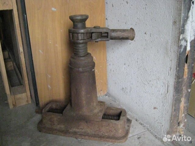 Домкрат винтовой железнодорожный 10 тонн