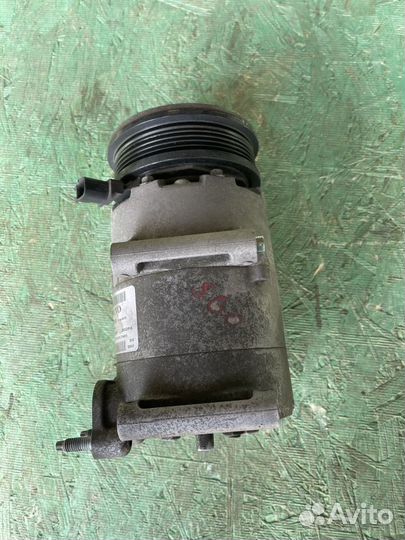 Компрессор кондиционера Volvo S60