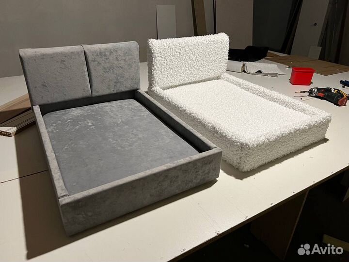 Кровать, лежанка, тахта для животных