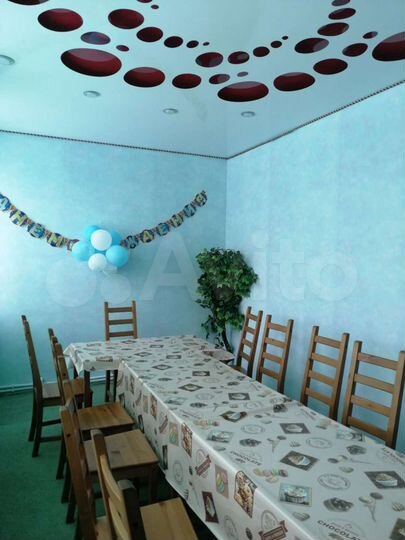 Здание, 352 м²