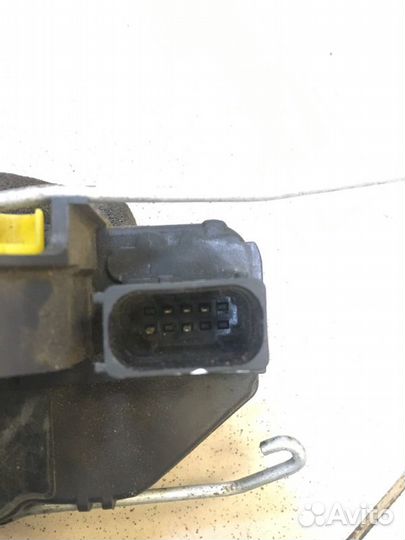 Замок дверной передний левый Chevrolet Cruze