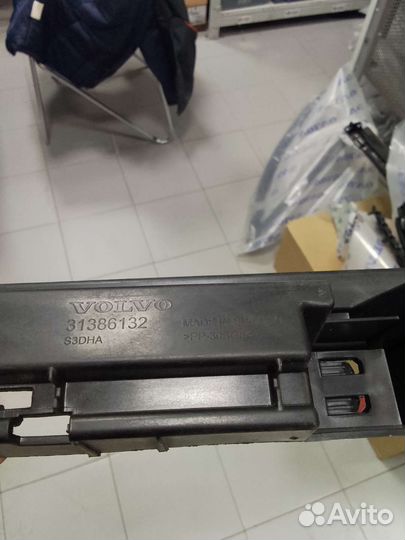 Кронштейн порога задний правый