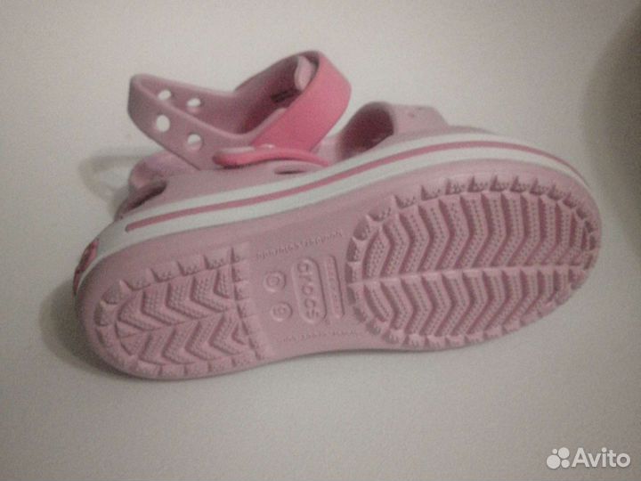 Сандали crocs