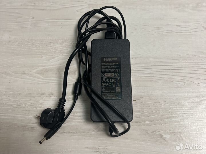 Блок питания 19v