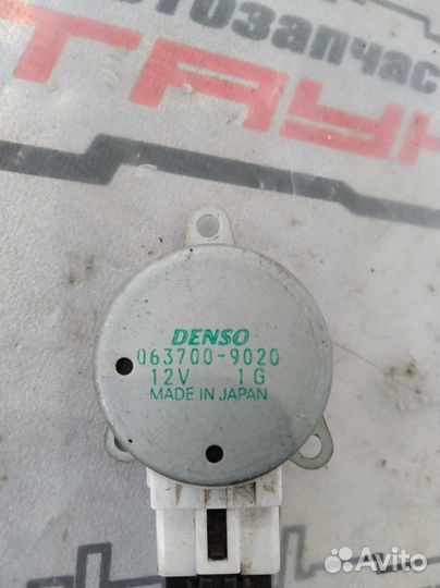 Мотор заслонки печки toyota celsior UCF20 UCF21 06