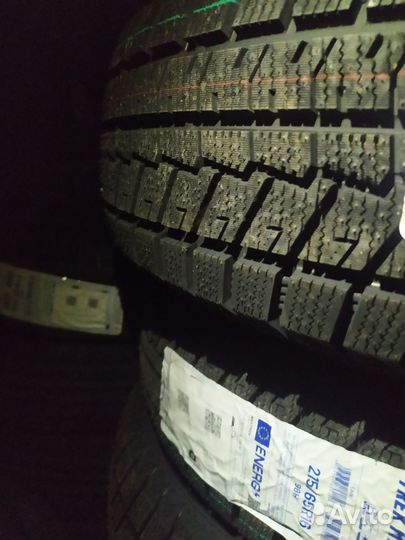 Maxtrek Trek M7 215/65 R16