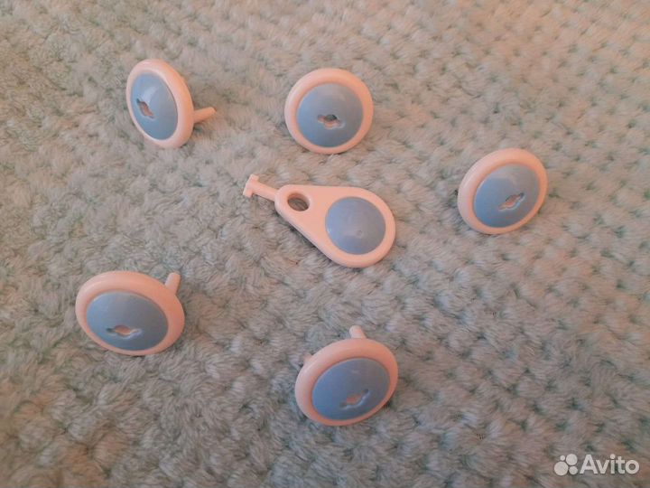 Блокираторы для дверей и розеток