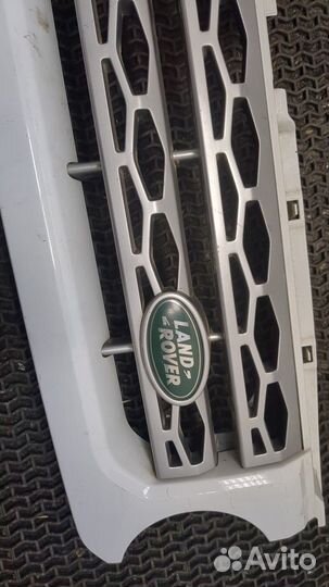 Решетка радиатора Land Rover Discovery 4, 2011