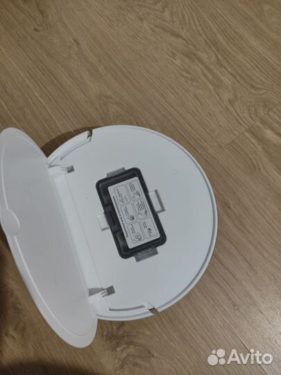 Робот пылесос midea