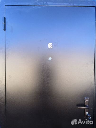 Дверь входная металлическая