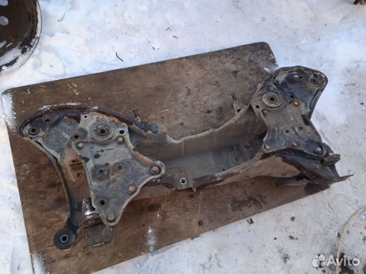 Подрамник Mitsubishi Galant 8 Japan