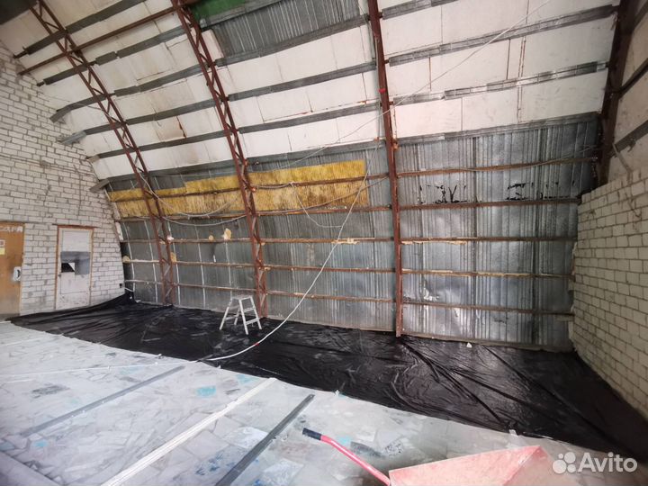 Утепление пенополиуретаном складов/ангаров