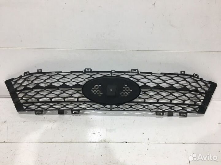Решетка радиатора LADA Vesta 1 2015