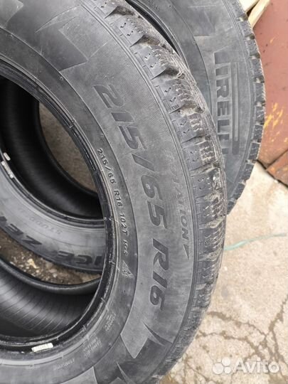 Pirelli Ice Zero 215/65 R16