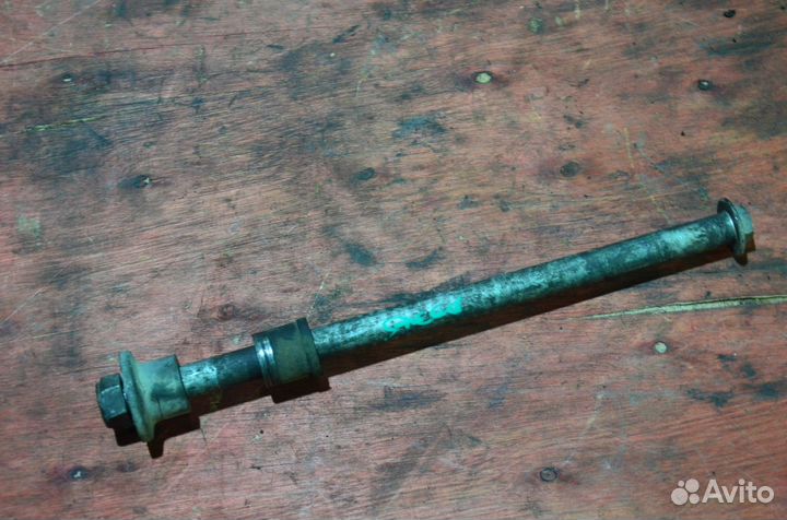 Ось заднего колеса Honda Steed 400 600 1988-2001